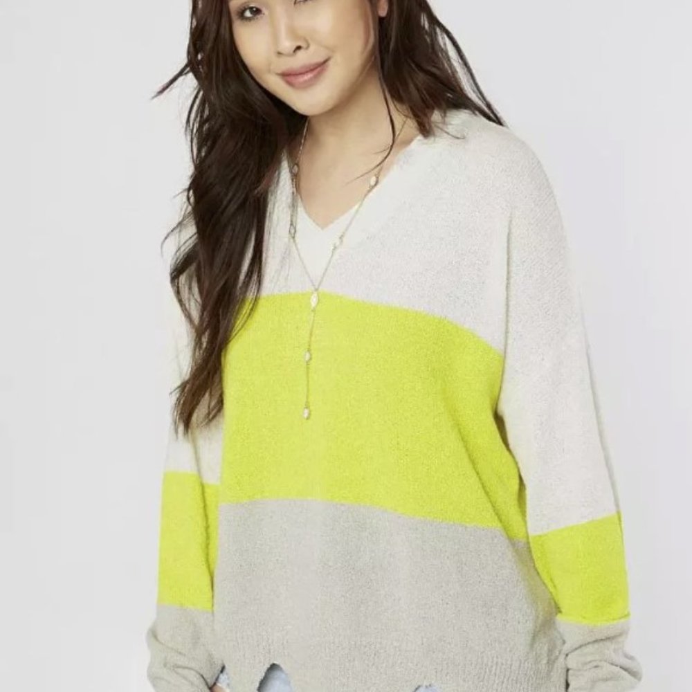 Le Lis Colorblock Sweater